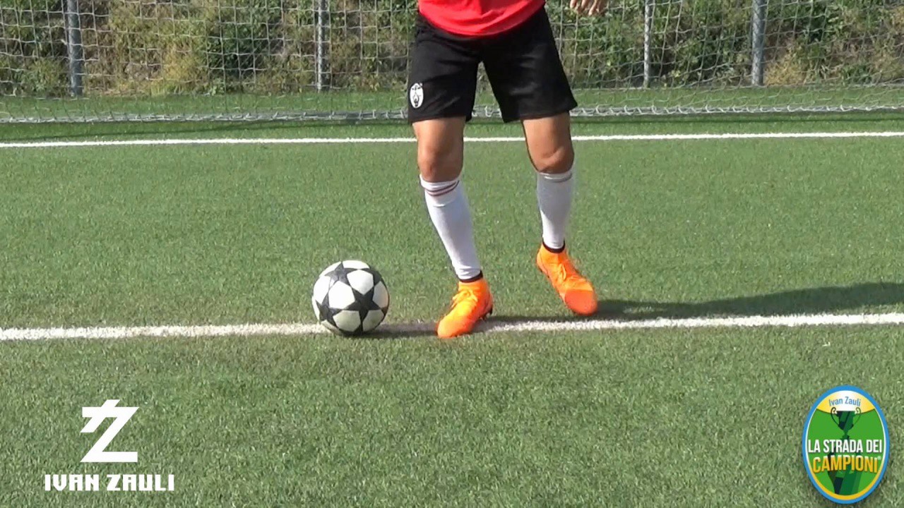 BALL MASTERY: Outside touch, sole stop, right and left scissor